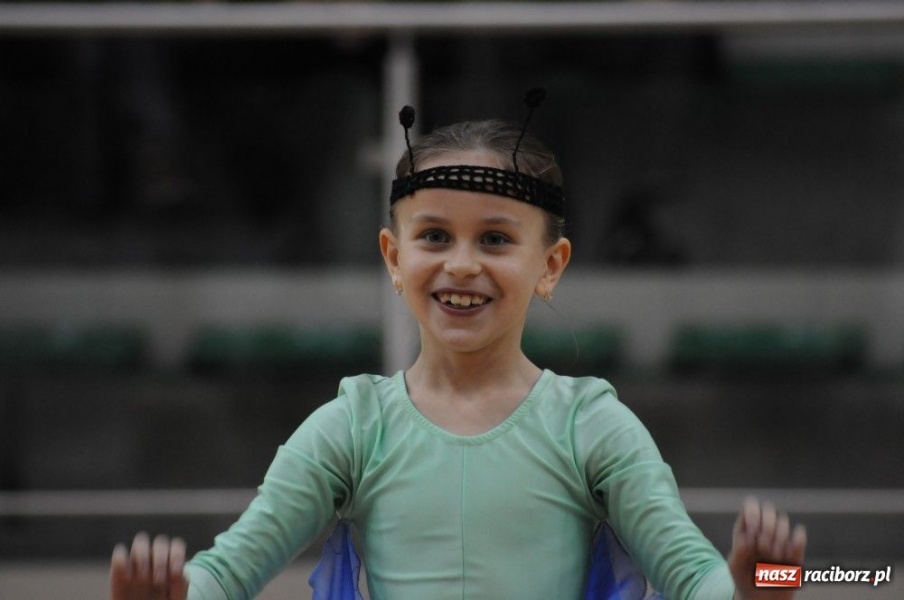 Zdjęcie w galerii na portalu naszraciborz.pl: Mikołajkowa fiesta w Arenie Rafako wiadomości z regionu