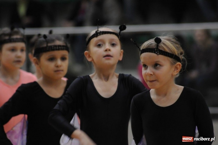 Zdjęcie w galerii na portalu naszraciborz.pl: Mikołajkowa fiesta w Arenie Rafako wiadomości z regionu