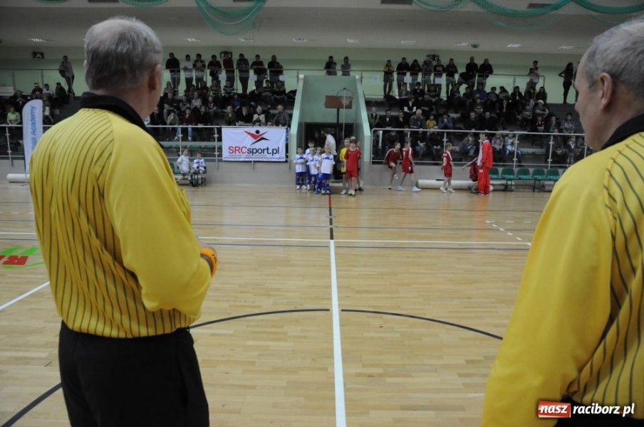 Zdjęcie w galerii na portalu naszraciborz.pl: Mikołajkowa fiesta w Arenie Rafako wiadomości z regionu