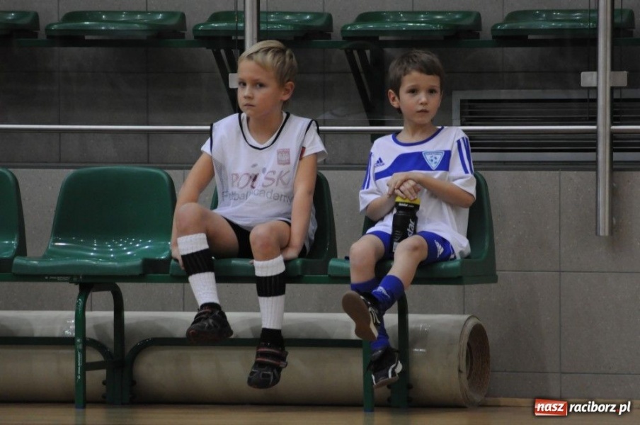 Zdjęcie w galerii na portalu naszraciborz.pl: Mikołajkowa fiesta w Arenie Rafako wiadomości z regionu