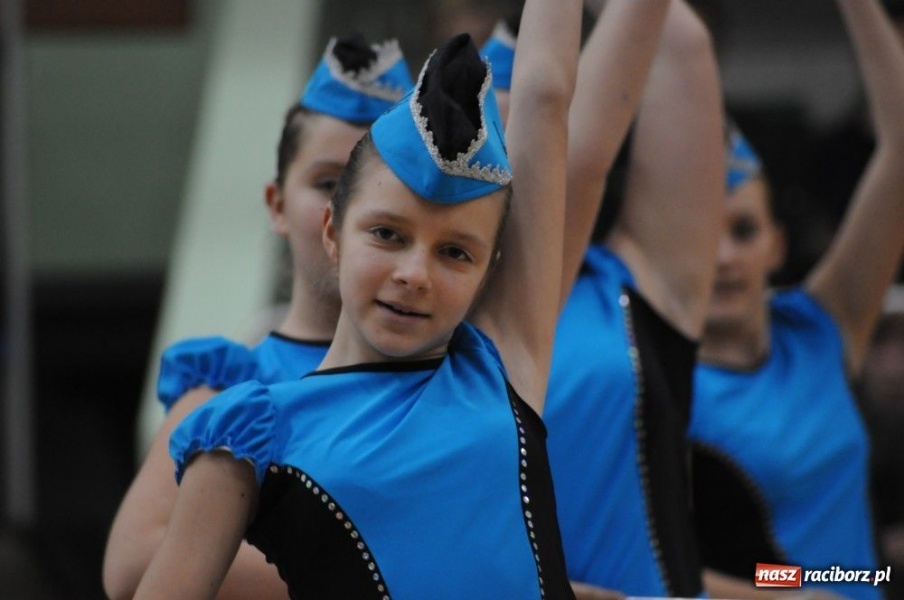 Zdjęcie w galerii na portalu naszraciborz.pl: Mikołajkowa fiesta w Arenie Rafako wiadomości z regionu