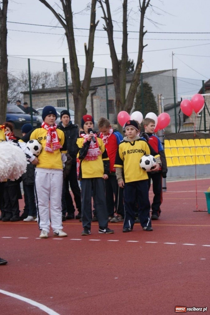 Zdjęcie w galerii na portalu naszraciborz.pl: W Rzuchowie otwarto nowe boisko wiadomości z regionu