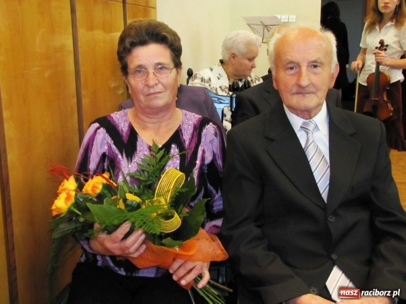 Zdjęcie w galerii na portalu naszraciborz.pl: 11 par świętowało w Pietrowicach Wielkich wiadomości z regionu