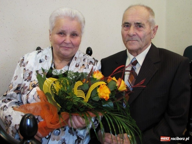 Zdjęcie w galerii na portalu naszraciborz.pl: 11 par świętowało w Pietrowicach Wielkich wiadomości z regionu