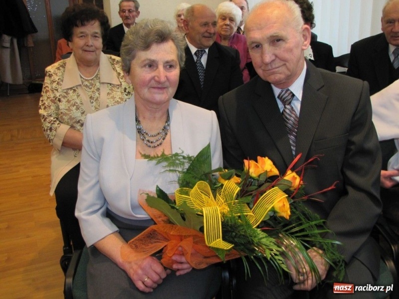 Zdjęcie w galerii na portalu naszraciborz.pl: 11 par świętowało w Pietrowicach Wielkich wiadomości z regionu