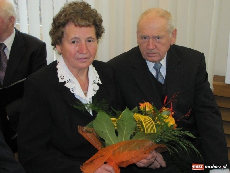 Zdjęcie w galerii na portalu naszraciborz.pl: 11 par świętowało w Pietrowicach Wielkich wiadomości z regionu