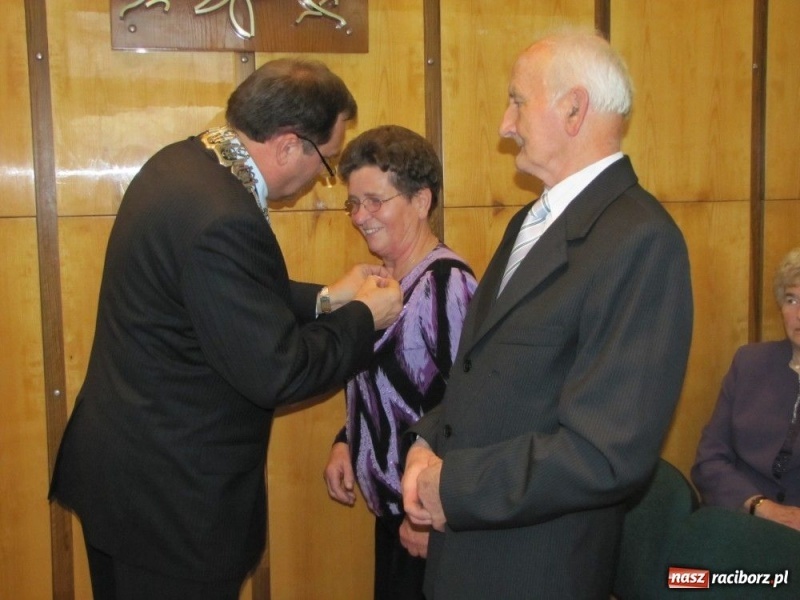 Zdjęcie w galerii na portalu naszraciborz.pl: 11 par świętowało w Pietrowicach Wielkich wiadomości z regionu