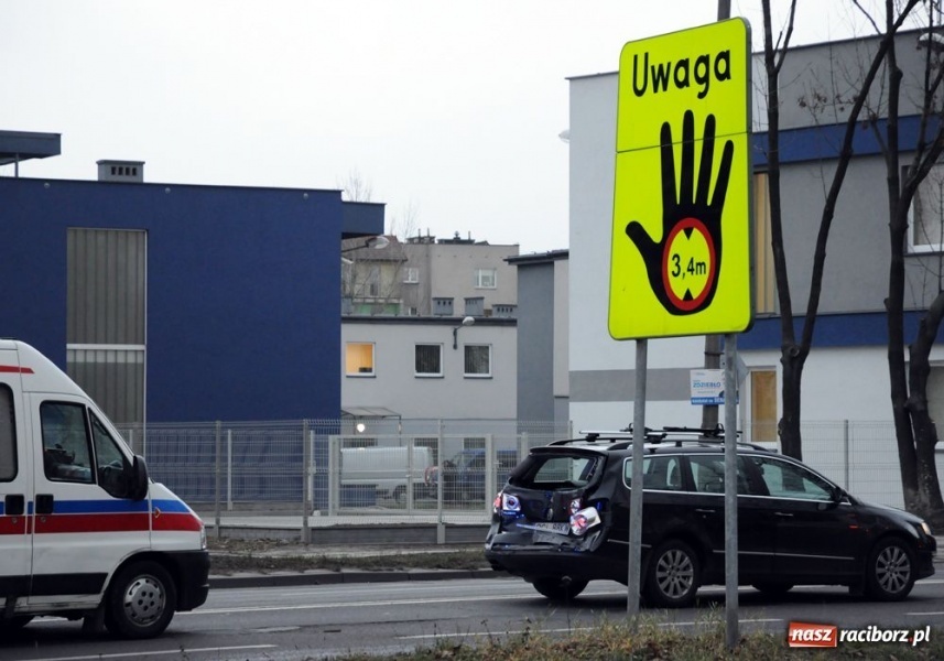 Zdjęcie w galerii na portalu naszraciborz.pl: Kraksa pod nową komendą wiadomości z regionu