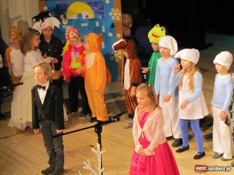 Zdjęcie w galerii na portalu naszraciborz.pl: 100 przedszkolaków wystąpiło w RCK wiadomości z regionu