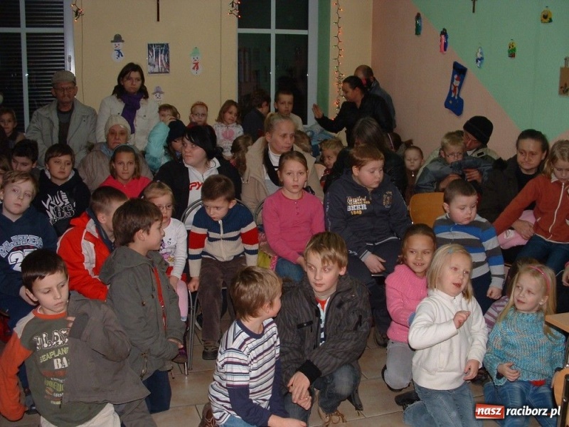 Zdjęcie w galerii na portalu naszraciborz.pl: Mikołajki w raciborskim Caritasie wiadomości z regionu