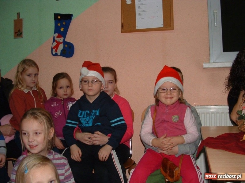 Zdjęcie w galerii na portalu naszraciborz.pl: Mikołajki w raciborskim Caritasie wiadomości z regionu