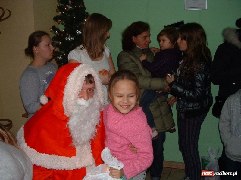 Zdjęcie w galerii na portalu naszraciborz.pl: Mikołajki w raciborskim Caritasie wiadomości z regionu