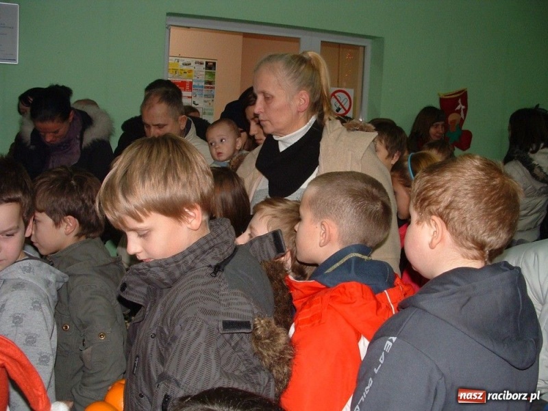 Zdjęcie w galerii na portalu naszraciborz.pl: Mikołajki w raciborskim Caritasie wiadomości z regionu