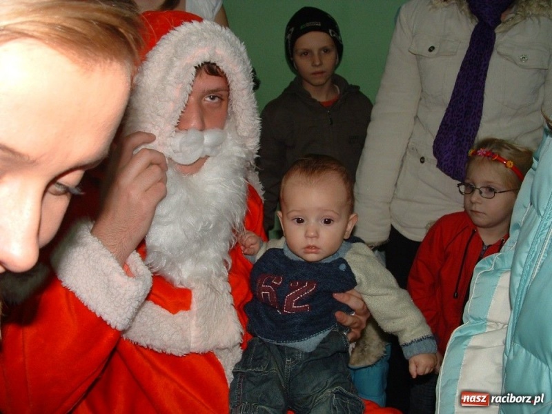 Zdjęcie w galerii na portalu naszraciborz.pl: Mikołajki w raciborskim Caritasie wiadomości z regionu