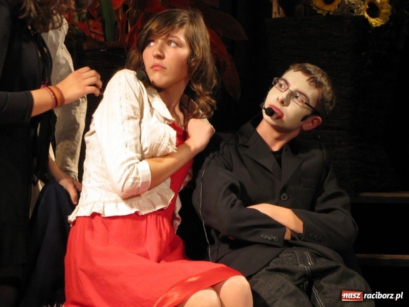 Zdjęcie w galerii na portalu naszraciborz.pl: Wampiry, zombie i Harry Potter... wiadomości z regionu