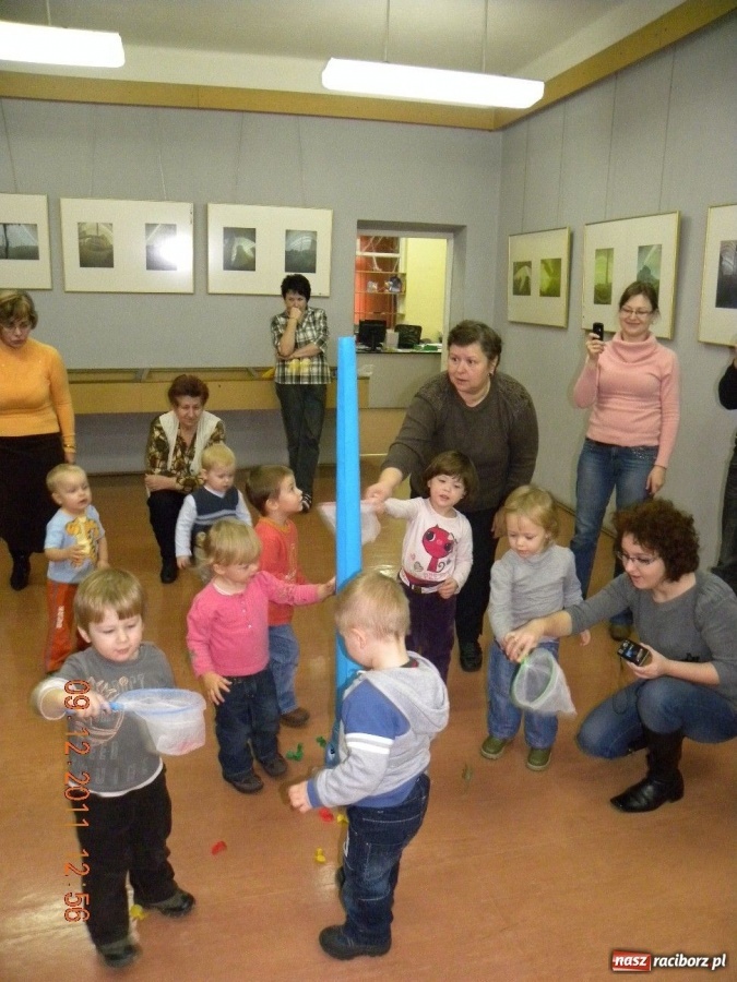 Zdjęcie w galerii na portalu naszraciborz.pl: Biblioteka uczy i bawi wiadomości z regionu