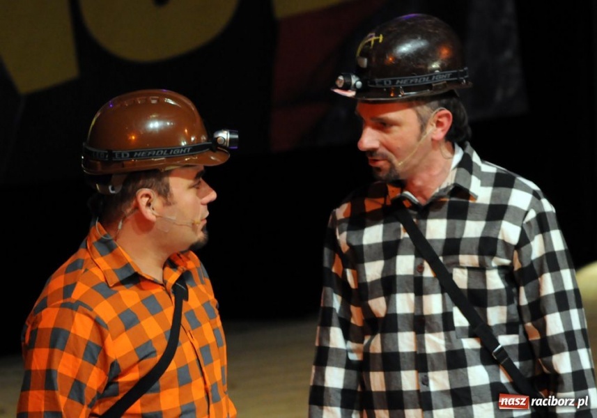 Zdjęcie w galerii na portalu naszraciborz.pl: Hanysy z KMP dały świetny popis wiadomości z regionu