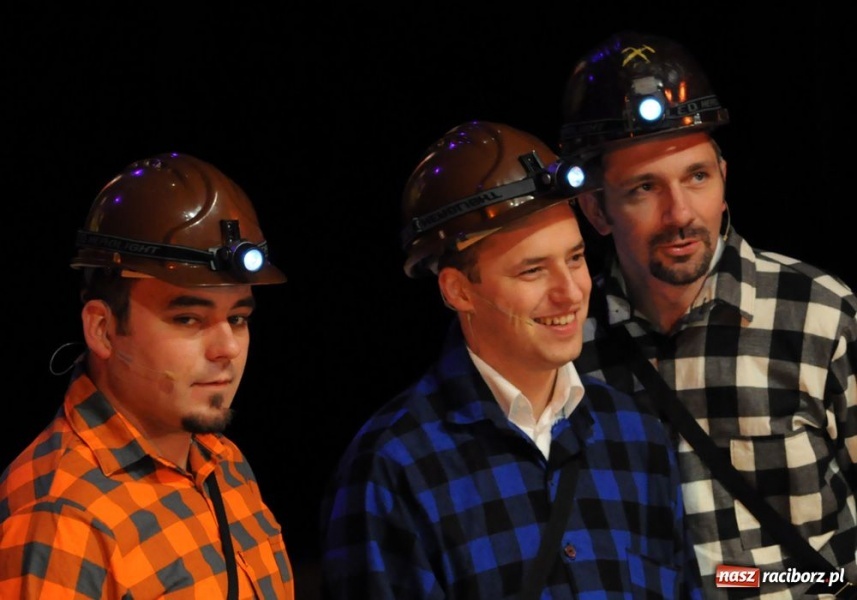 Zdjęcie w galerii na portalu naszraciborz.pl: Hanysy z KMP dały świetny popis wiadomości z regionu