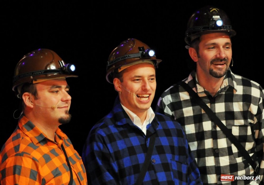 Zdjęcie w galerii na portalu naszraciborz.pl: Hanysy z KMP dały świetny popis wiadomości z regionu