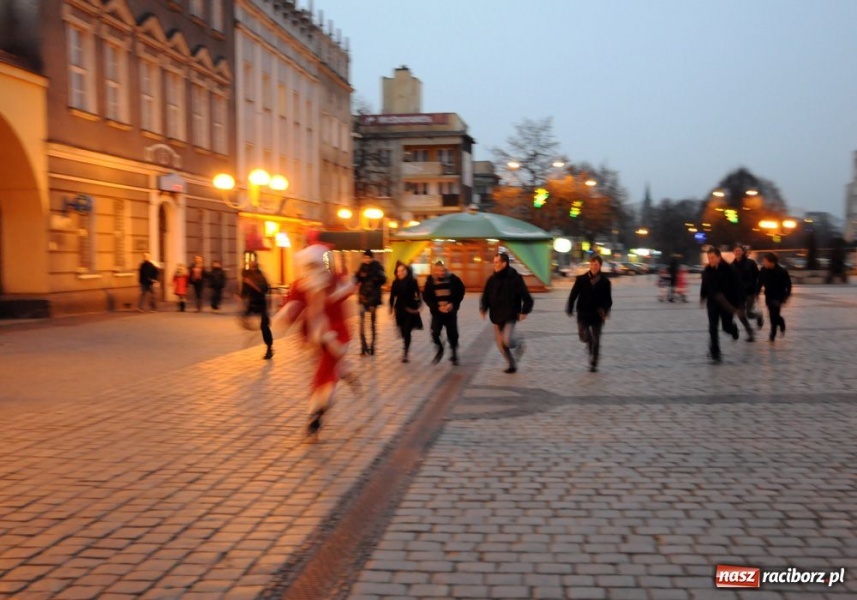 Zdjęcie w galerii na portalu naszraciborz.pl: Nie było sylwestra, była pogoń za draniem wiadomości z regionu