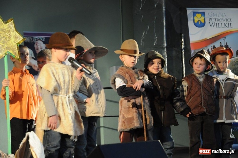 Zdjęcie w galerii na portalu naszraciborz.pl: Świąteczny nastrój w Pietrowicach Wielkich wiadomości z regionu