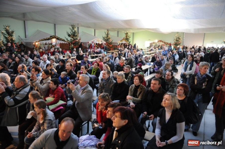 Zdjęcie w galerii na portalu naszraciborz.pl: Świąteczny nastrój w Pietrowicach Wielkich wiadomości z regionu