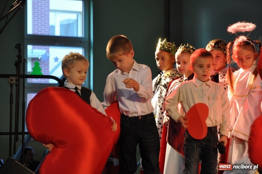 Zdjęcie w galerii na portalu naszraciborz.pl: Świąteczny nastrój w Pietrowicach Wielkich wiadomości z regionu