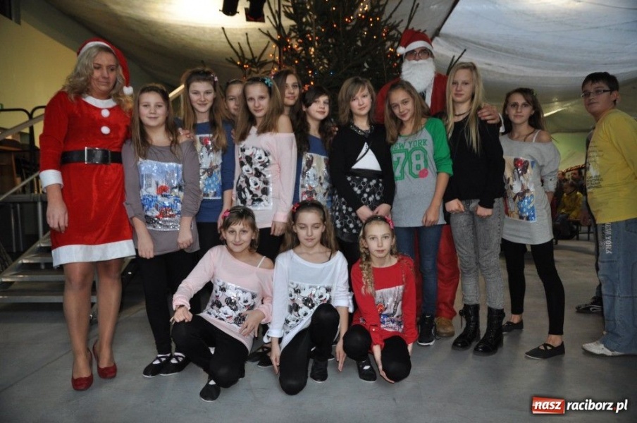 Zdjęcie w galerii na portalu naszraciborz.pl: Świąteczny nastrój w Pietrowicach Wielkich wiadomości z regionu