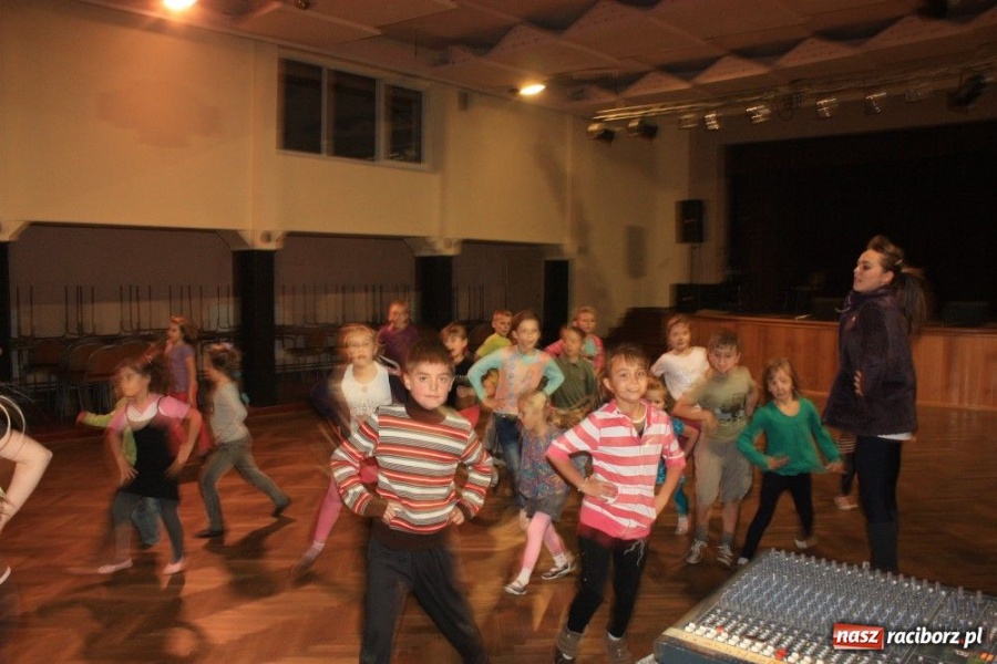 Zdjęcie w galerii na portalu naszraciborz.pl: Artystycznie w wandalizm wiadomości z regionu