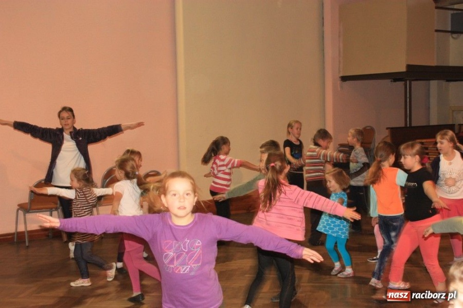 Zdjęcie w galerii na portalu naszraciborz.pl: Artystycznie w wandalizm wiadomości z regionu