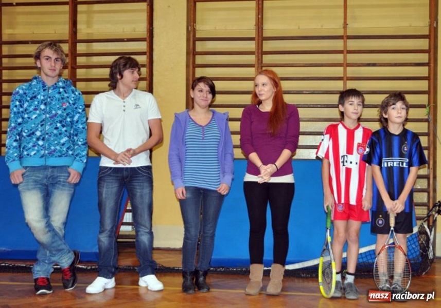 Zdjęcie w galerii na portalu naszraciborz.pl: Pasowanie młodych tenisistów wiadomości z regionu