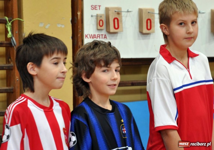 Zdjęcie w galerii na portalu naszraciborz.pl: Pasowanie młodych tenisistów wiadomości z regionu