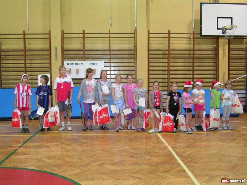 Zdjęcie w galerii na portalu naszraciborz.pl: Pasowanie młodych tenisistów wiadomości z regionu