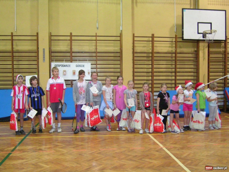 Zdjęcie w galerii na portalu naszraciborz.pl: Pasowanie młodych tenisistów wiadomości z regionu