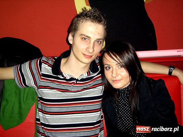 Zdjęcie w galerii na portalu naszraciborz.pl: Vinyl Pub i salsa wiadomości z regionu