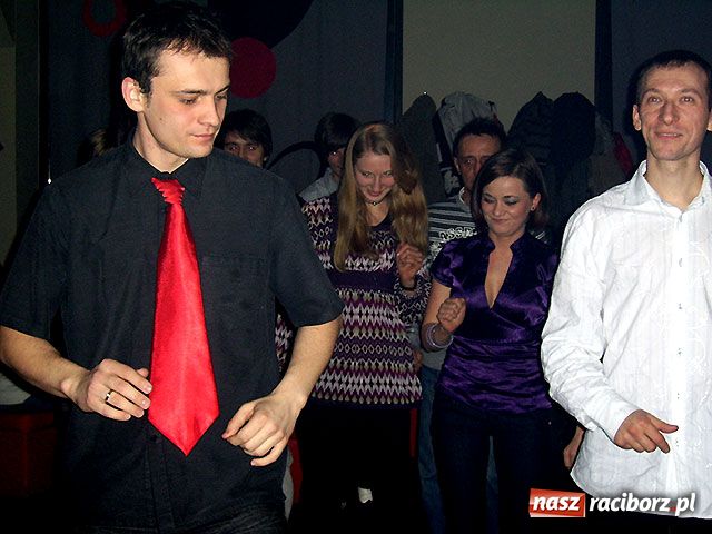 Zdjęcie w galerii na portalu naszraciborz.pl: Vinyl Pub i salsa wiadomości z regionu