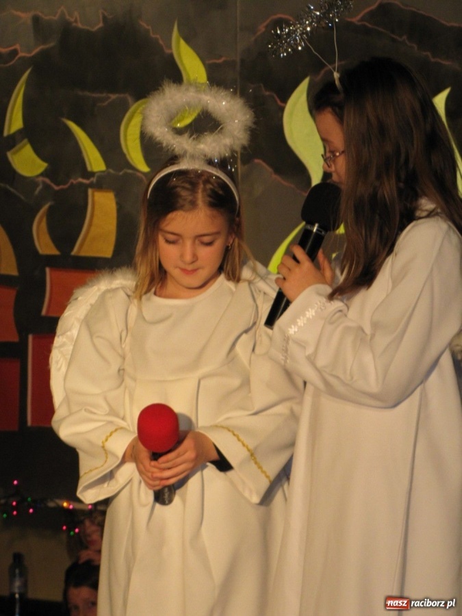 Zdjęcie w galerii na portalu naszraciborz.pl: Dochód z kiermaszu na tablice i sprzęt wiadomości z regionu