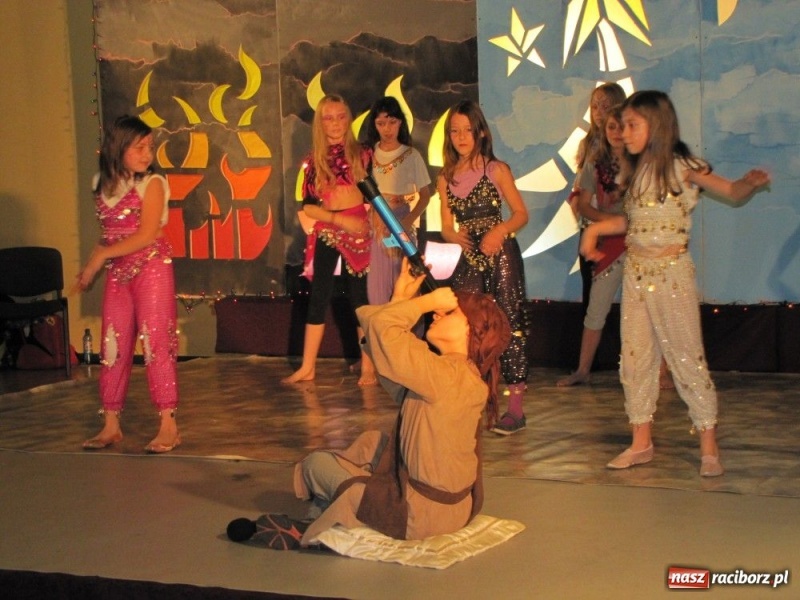 Zdjęcie w galerii na portalu naszraciborz.pl: Dochód z kiermaszu na tablice i sprzęt wiadomości z regionu