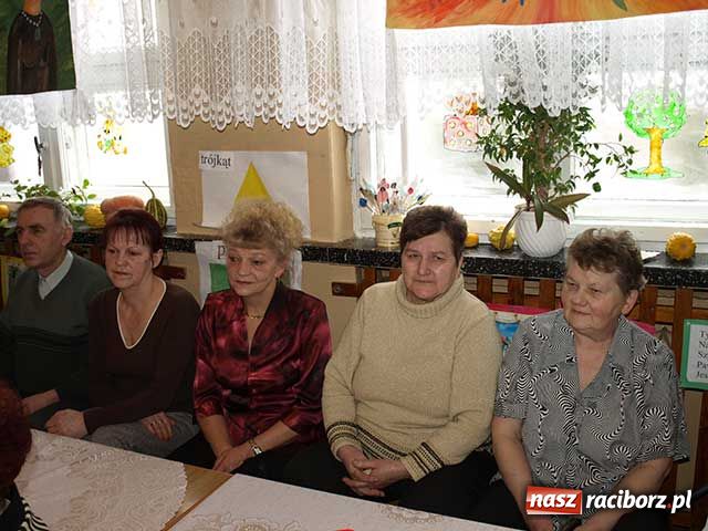 Zdjęcie w galerii na portalu naszraciborz.pl: Spóźniony Dzień Babci i Dziadka wiadomości z regionu