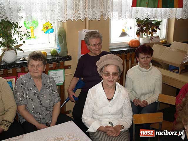 Zdjęcie w galerii na portalu naszraciborz.pl: Spóźniony Dzień Babci i Dziadka wiadomości z regionu