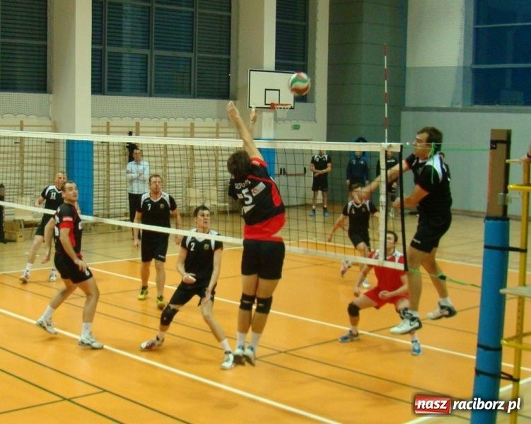 Zdjęcie w galerii na portalu naszraciborz.pl: Spodek pokonany w trzech setach wiadomości z regionu