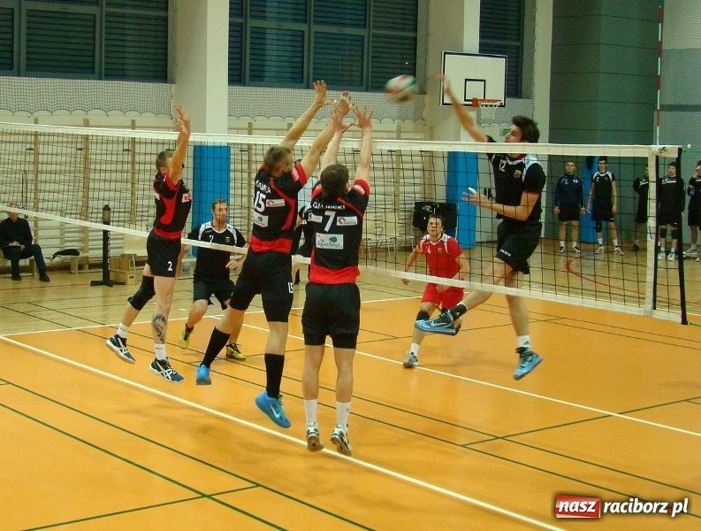 Zdjęcie w galerii na portalu naszraciborz.pl: Spodek pokonany w trzech setach wiadomości z regionu