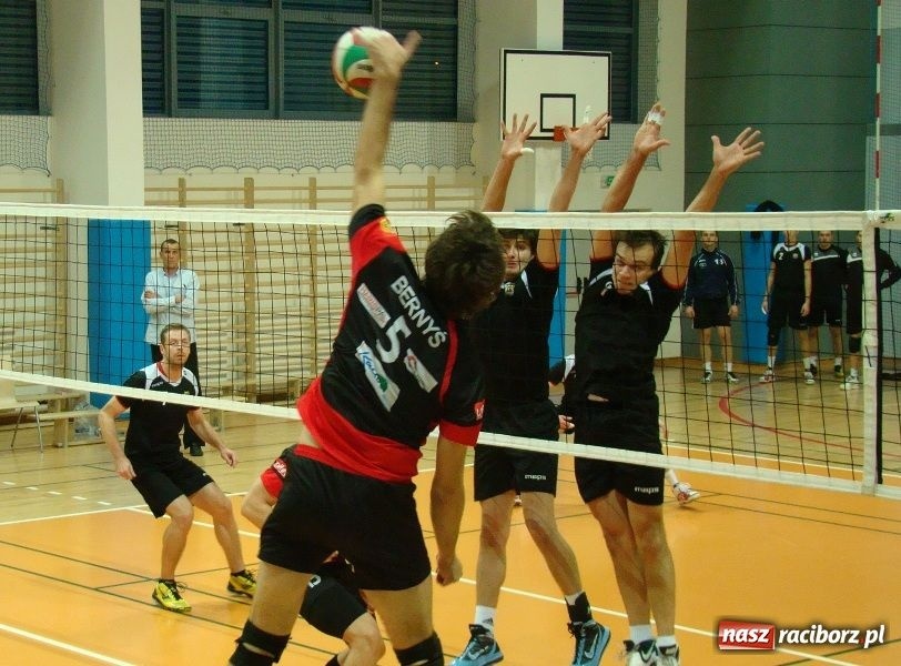 Zdjęcie w galerii na portalu naszraciborz.pl: Spodek pokonany w trzech setach wiadomości z regionu