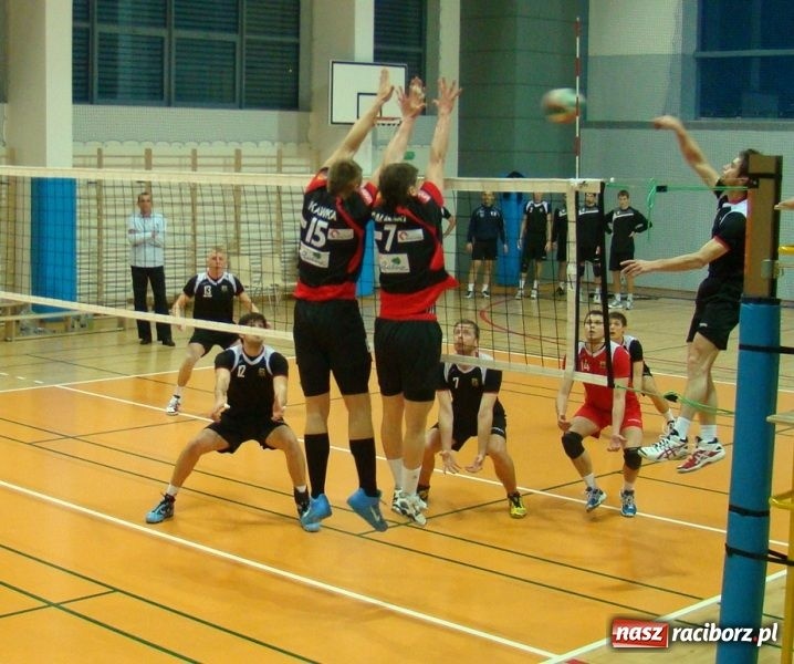 Zdjęcie w galerii na portalu naszraciborz.pl: Spodek pokonany w trzech setach wiadomości z regionu