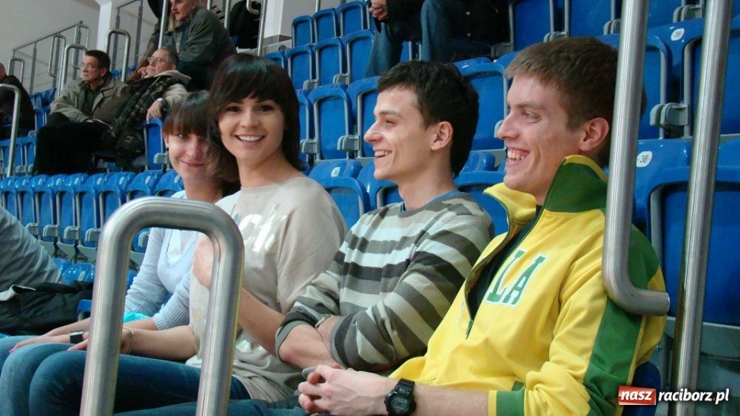 Zdjęcie w galerii na portalu naszraciborz.pl: Spodek pokonany w trzech setach wiadomości z regionu