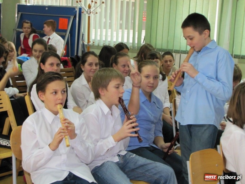 Zdjęcie w galerii na portalu naszraciborz.pl: Grand Prix Mistrza Fletu dla G 2 wiadomości z regionu