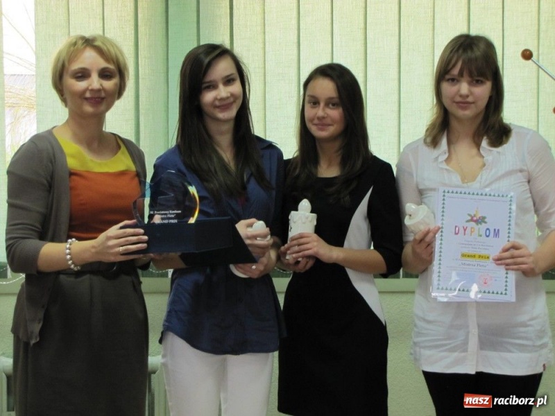 Zdjęcie w galerii na portalu naszraciborz.pl: Grand Prix Mistrza Fletu dla G 2 wiadomości z regionu