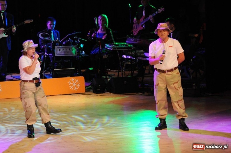 Zdjęcie w galerii na portalu naszraciborz.pl: Gwiazdka Serc 2011, czyli za mundurem... wiadomości z regionu