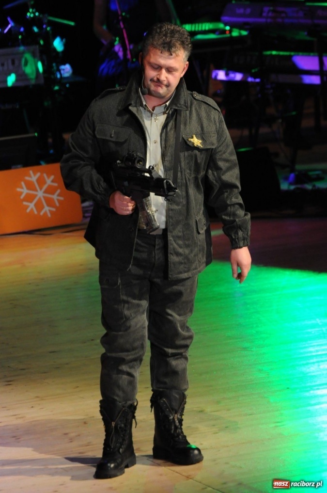 Zdjęcie w galerii na portalu naszraciborz.pl: Gwiazdka Serc 2011, czyli za mundurem... wiadomości z regionu