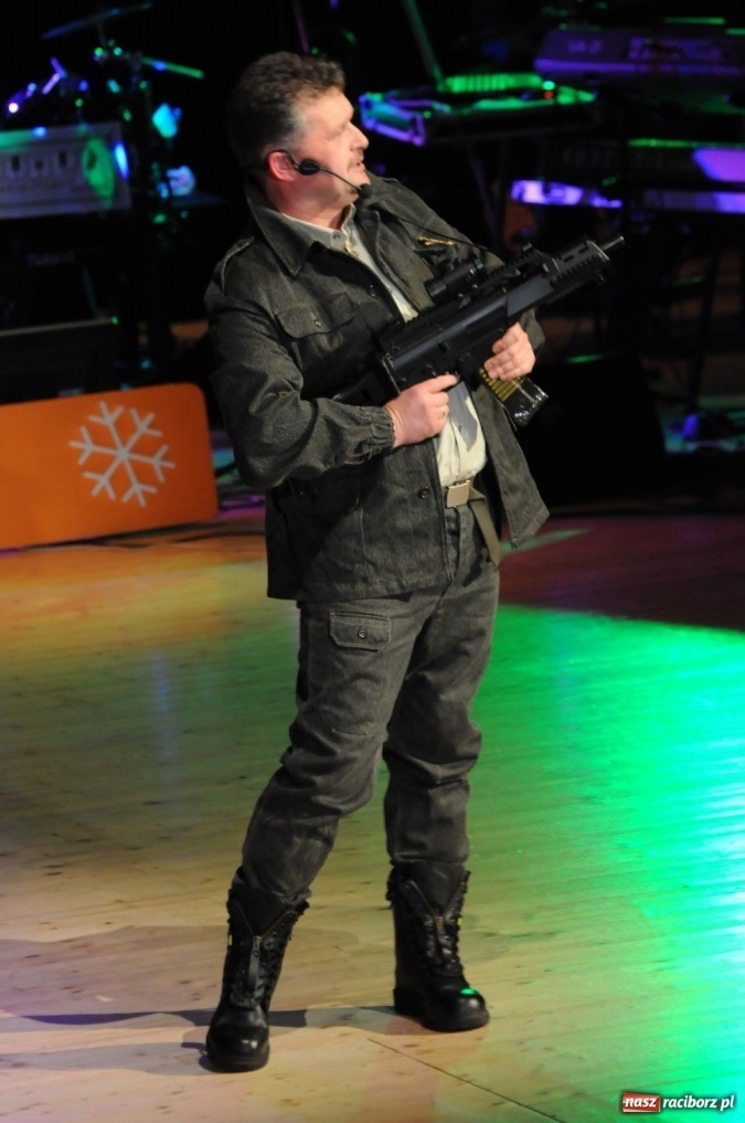 Zdjęcie w galerii na portalu naszraciborz.pl: Gwiazdka Serc 2011, czyli za mundurem... wiadomości z regionu